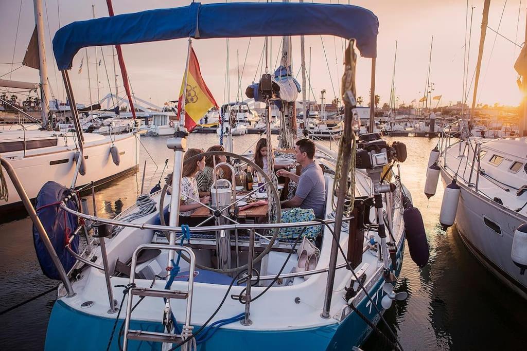 Bateau-hôtel Sailing District - Barco Para 5 En La Marina Norte Valence
